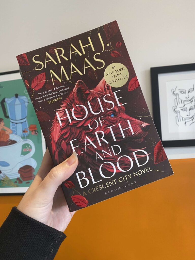 A House of Earth and Blood by Sarah J. Maas book cover